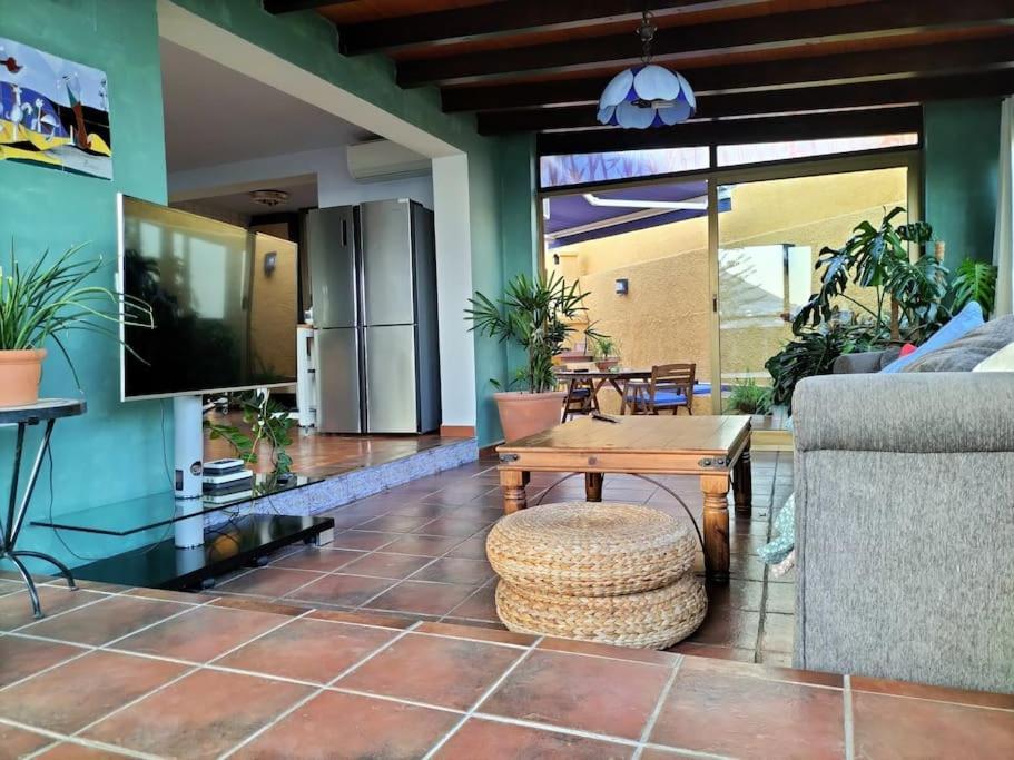 Vivienda Acogedora Con Piscina Villa อาร์โรโย เดลา เมียล ภายนอก รูปภาพ